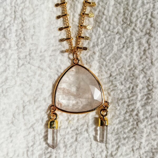 collier or cristal de roche