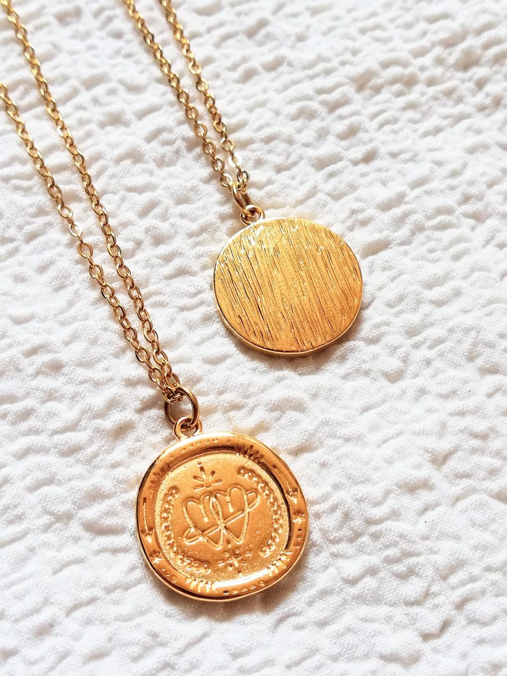collier medaille nature profonde