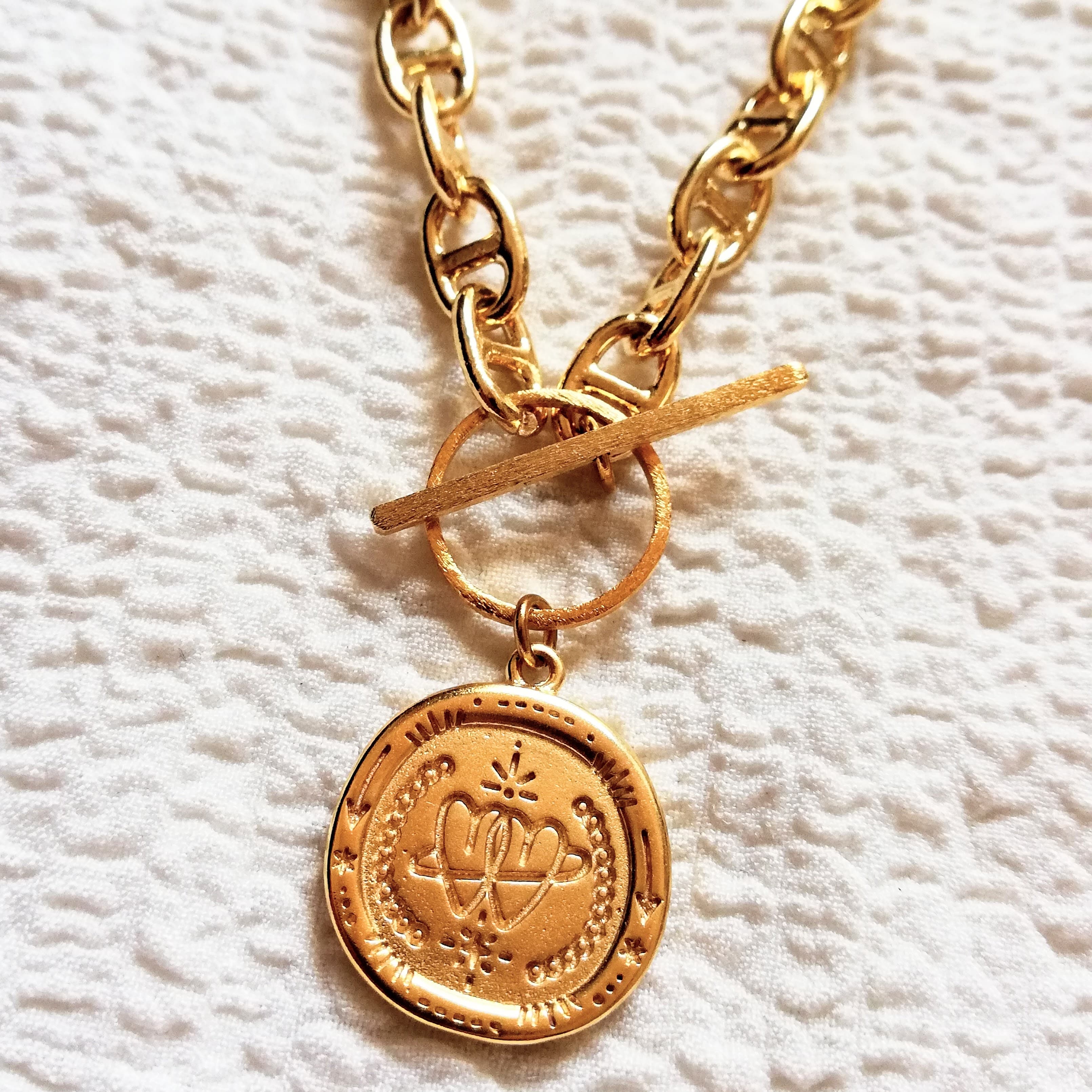 collier medaille or