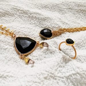 collier obsidienne noire