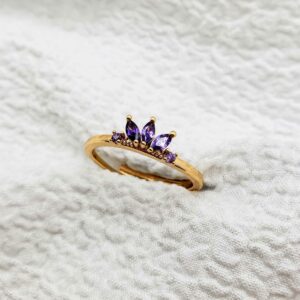 bague-fine-or-violet