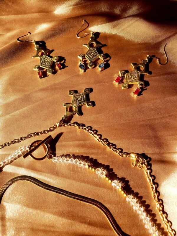 bijoux touaregs or femmes pierres fines colorées