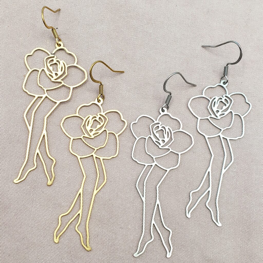 Boucles D'oreilles Fleurs En Métal Argenté Sans Nickel - Neuf Avec étiquettes, Modèle N°5