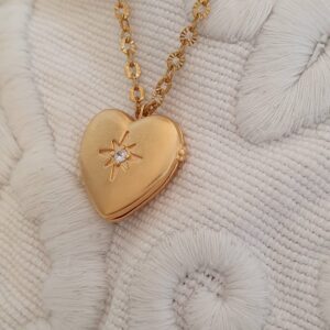 collier coeur qui s'ouvre avec photo locket