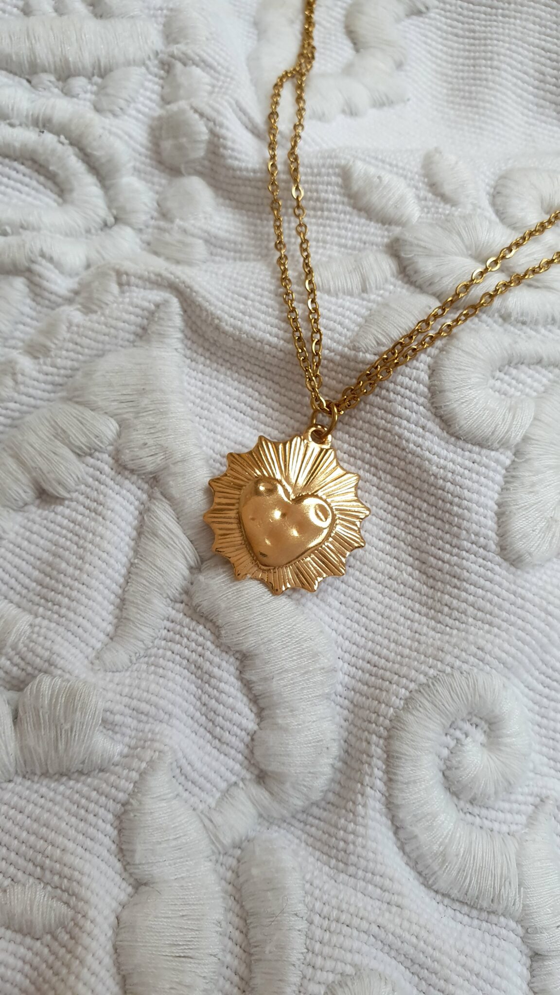 Collier “Cœur Sacré” – Talisman Doré & Effet Léopard main image 0