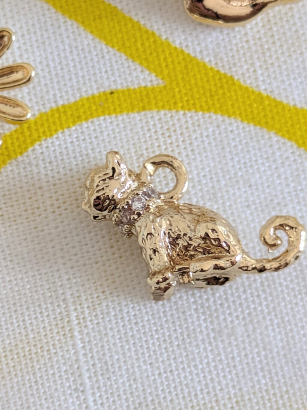 bijoux charms personnallisables boucles d'oreilles chat femme